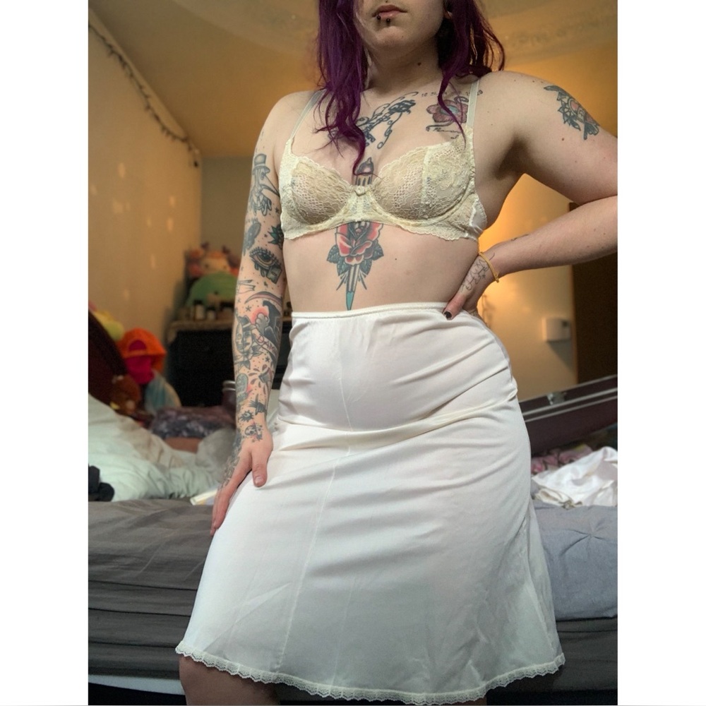 VTG 1980s Bali off-white slip skirt